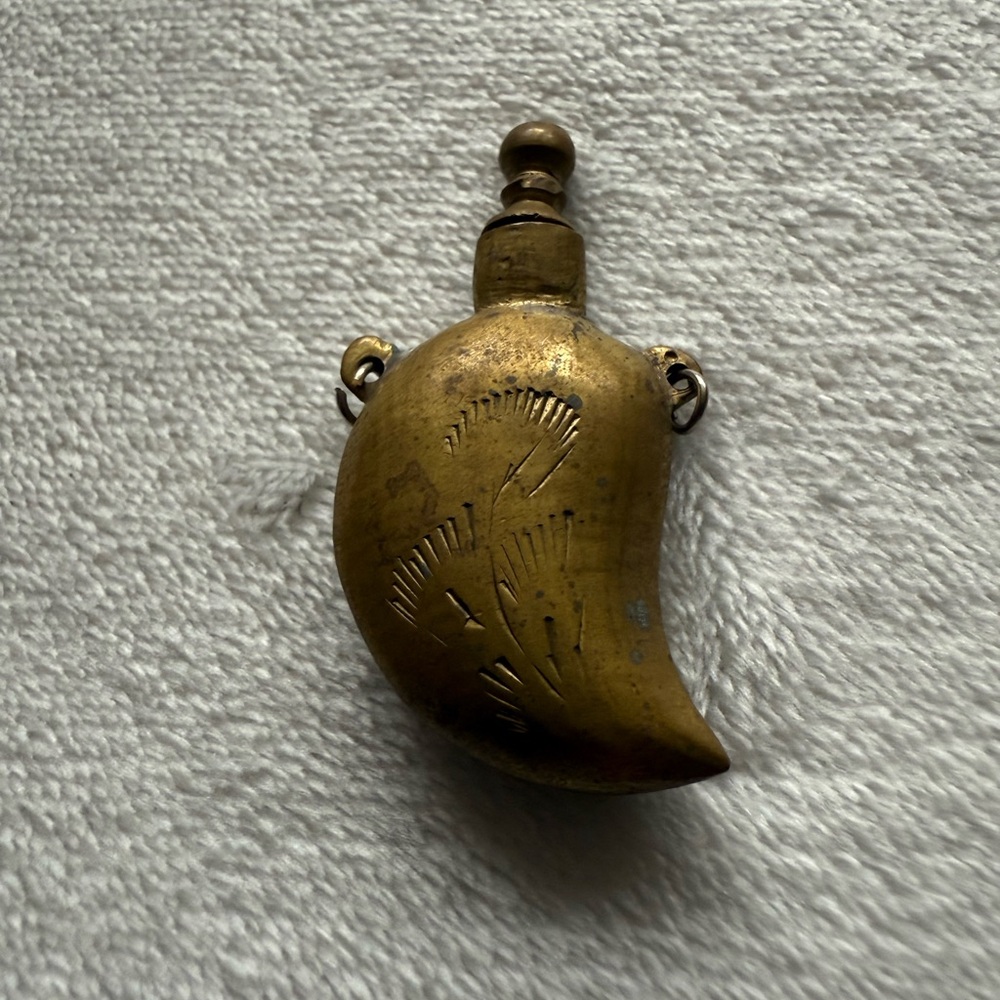 Wearable Vintage Brass Perfume Pendant Urn - Picture 3 of 4